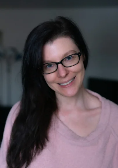 Amy Colucci therapist providing mental health and wellness services